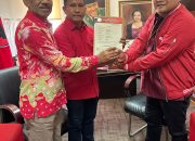 Pasangan La Ode Darwin-Ali Basa Terima Rekomendasi B1KWK PDIP