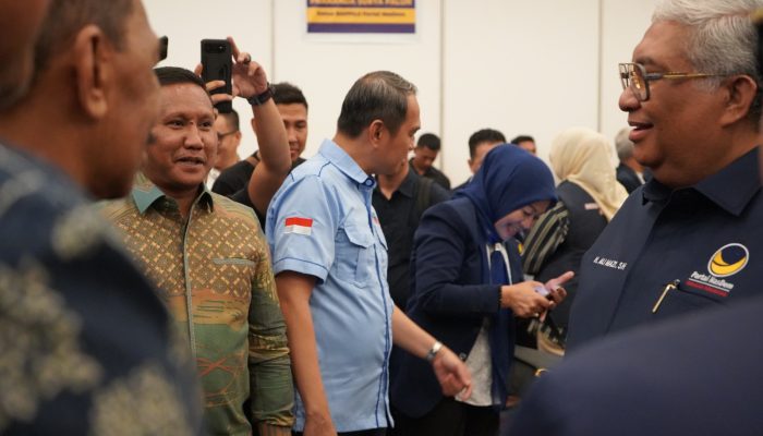 Saat Penyerahan B1-KWK NasDem, Ali Mazi Puji Darwin