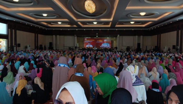 Tabligh Akbar BPW KKSS Sultra, Ustaz Das’ad Latif dan ASR Sampaikan Pesan Keislaman