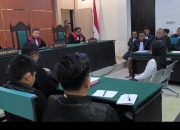 Sidang Perdana di PN Andoolo, Jaksa Bacakan Dakwaan Oknum Guru yang Diduga Melakukan Kekerasan Terhadap Anak