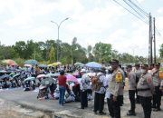 Personel Polda Sultra dan Polres Konsel Kawal Sidang Ke-2 Supriyani di PN Andoolo Berlangsung Kondusif
