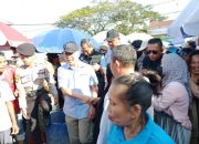 ASR Disoraki Pedagang : Gubernurku Untuk Sultra Lebih Maju, Saat Berkunjung di TPI Kendari