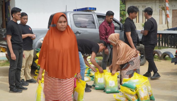 Polsek Abeli dan Ditreskrimum Polda Sultra Gelar Pasar Murah, Ratusan Karung Beras Ludes Terjual