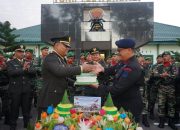 Polda Sultra Beri Kejutan Tumpeng dan Kue Ulang Tahun di HUT ke-80 TNI di Yonif 725/Woroagi