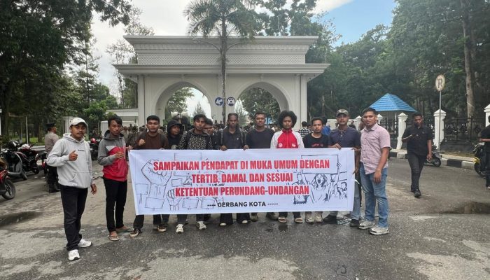 Kelompok Gerbang Kota Kendari Sampaikan Aspirasi Secara Tertib dan Sesuai Aturan