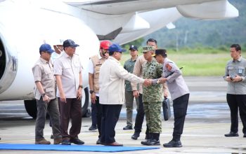 Presiden dan Kapolri Tiba di Aceh, Tinjau Lokasi Banjir dan Pemasangan Jembatan Bailey di Bireuen