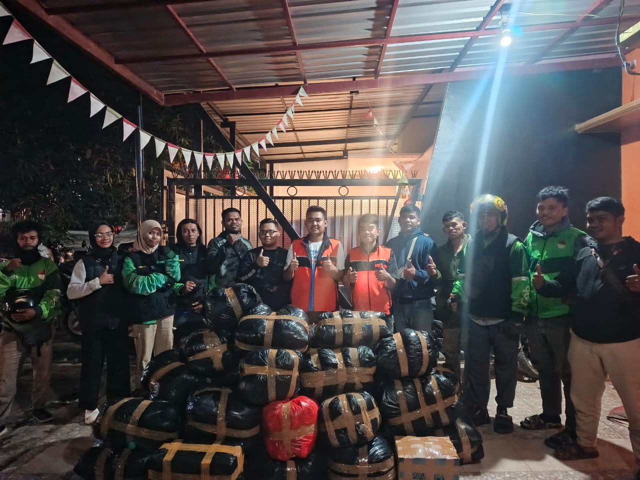 Ojol Grab Kota Kendari Lakukan Penggalangan Bantuan untuk Korban Bencana Alam di Sumatra dan Aceh