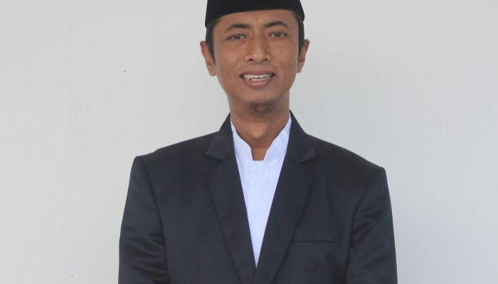 Pengasuh Ponpes Minhajut Thullab Konsel Dukung Polri Tetap di Bawah Kendali Presiden