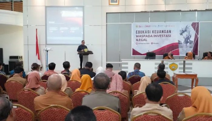 OJK Sultra Edukasi 200 ASN Baubau soal Bahaya Skema Ponzi dan Investasi Bodong