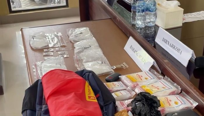 Polda Sultra Bekuk Kurir Sabu 1 Kg Asal Kolaka