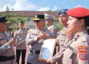 Kapolda Sultra Beri Reward Bagi Personel Berprestasi
