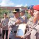 Kapolda Sultra Beri Reward Bagi Personel Berprestasi