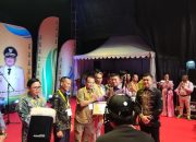 Bupati Konsel Ganjar Penghargaan untuk PT Marketindo Selaras di HUT ke-23