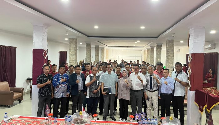 ‎Kuliah Perdana di Unsultra, Nur Alam Kupas Politik Hukum: Teori Bertemu Realitas Kekuasaan