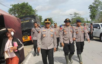 Wakapolda Sultra Tinjau Lokasi Banjir di Wanggu, Pastikan Keselamatan dan Kebutuhan Warga Terpenuhi