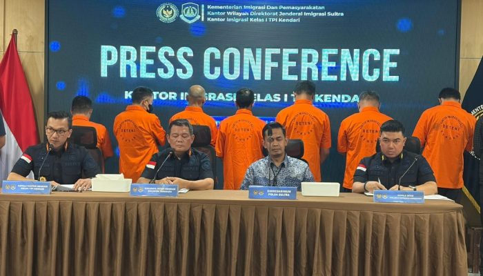 Imigrasi Kendari Amankan 7 WN Tiongkok Diduga Hendak Diselundupkan ke Australia