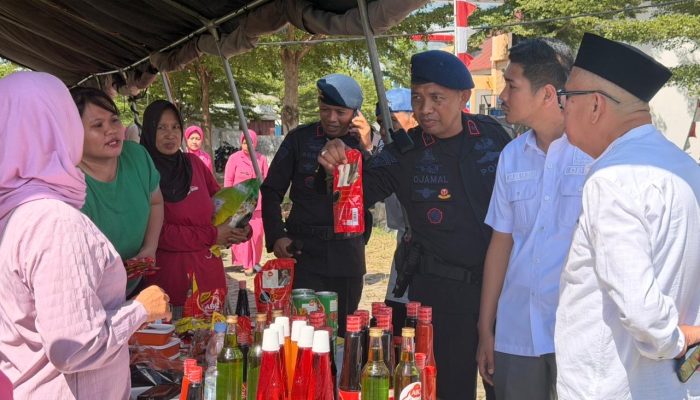 Sambut Hari Bhayangkara, Brimob Polda Sultra Gelar Pasar Rakyat di Kolaka