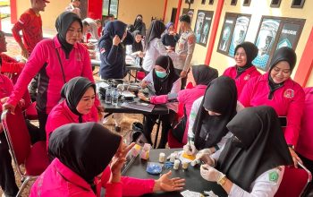Sambut Hari Bhayangkara ke-80, SPN Polda Sultra Gelar Cek Kesehatan Gratis dan Donor Darah