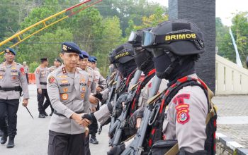 Kapolda Sultra Tekankan Kesiapsiagaan dan Profesionalisme Personel Saat Pimpin Apel Pengarahan di Mako Satbrimob