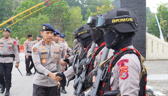 Kapolda Sultra Tekankan Kesiapsiagaan dan Profesionalisme Personel Saat Pimpin Apel Pengarahan di Mako Satbrimob