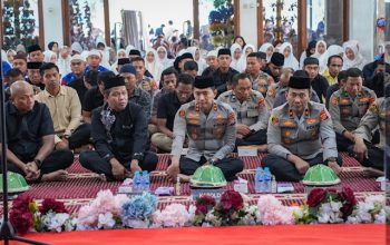 Maulid Nabi di Polda Sultra, Ustaz Abdul Ghaffar Ingatkan Jabatan sebagai Amanah dan Pentingnya Kasih Sayang