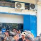 ‎Dugaan Penarikan Paksa Memanas: KMPD Sultra Segel Kantor BFI Finance Kendari
