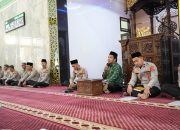 Binrohtal Polda Sultra, Ustadz Abdul Gafar: Al-Qur’an Benteng Utama Cegah Judi, Miras, dan Penyimpangan Sosial