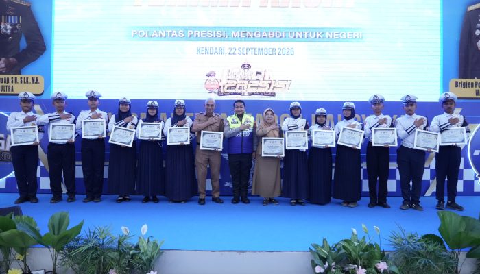 HUT Lalu Lintas ke-71, Ditlantas Polda Sultra Anugerahkan Lantas Award kepada Penggerak Keselamatan