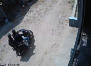 Modus Bawa Pancingan, 2 Pria Terekam CCTV Gasak NMAX di BTN Latjinta Kendari