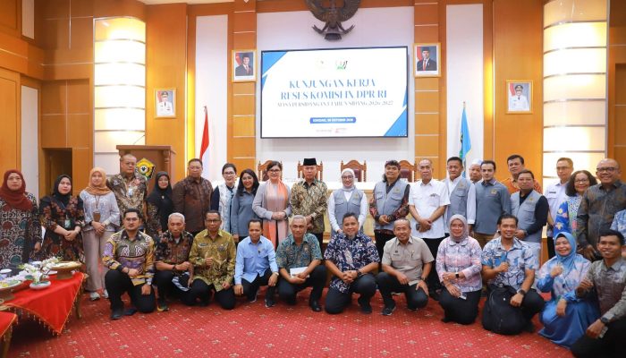 Gubernur ASR Paparkan Program Ambulans Laut Saat Terima Kunker Komisi IX DPR RI