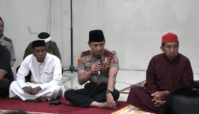 Subuh Keliling di Masjid An Nur, Kapolda Sultra Ajak Masyarakat Bersama Jaga Kamtibmas dan Berantas Narkoba